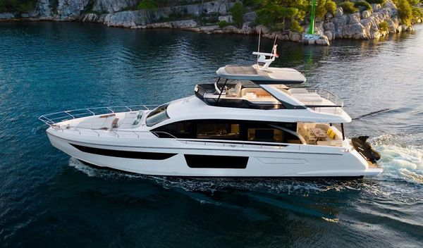 Azimut 68 Flybridge