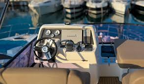 Timoneria del flybridge — Bavaria Virtess 420 Fly (foto del modello, non di questa barca)
